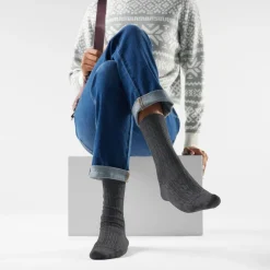 Women's Everyday Cable Crew Socks