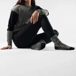 Women's Everyday Cozy Traditional Snowflake Crew Socks