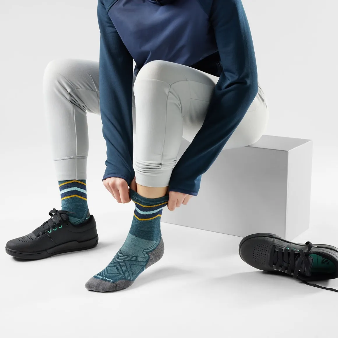Women's Run Mid Crew Socks