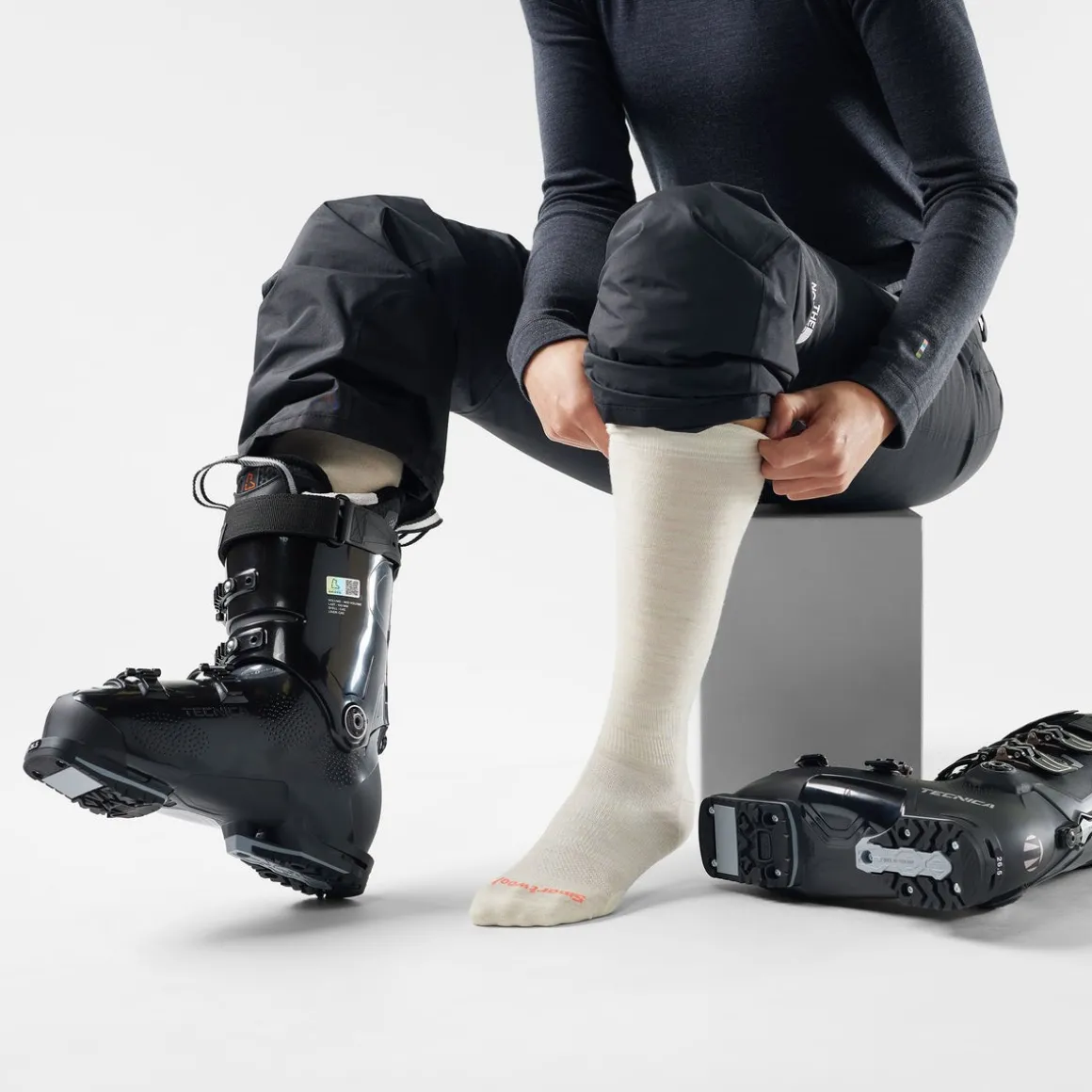 Women's Ski Extra Stretch Over The Calf Socks