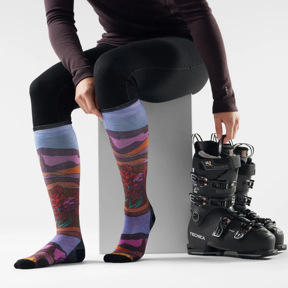 Women's Ski Floral Field Print Over The Calf Socks